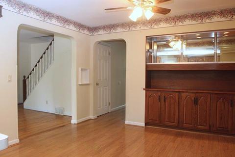1845 Ebenezer Rd, Cincinnati, OH 45233 photo 4