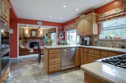 3354 Linsan Dr, Cincinnati, OH 45239 photo 9