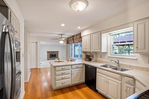 998 Timber Trl, Cincinnati, OH 45224 photo 13