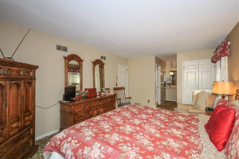 9886 Dargate Ct, Cincinnati, OH 45231 photo 18