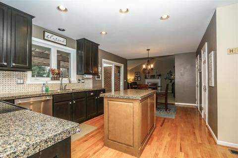 686 Bostwick Ct, Cincinnati, OH 45244 photo 23