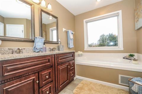 686 Bostwick Ct, Cincinnati, OH 45244 photo 30