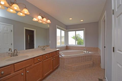 2626 Stonehaven Dr, Cincinnati, OH 45245 photo 27