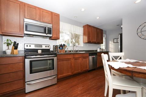 8301 Forest Rd, Cincinnati, OH 45255 photo 9