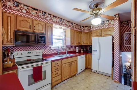 1069 Pinehollow Ln, Cincinnati, OH 45231 photo 9