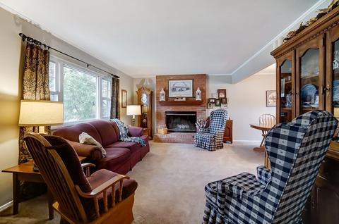 1069 Pinehollow Ln, Cincinnati, OH 45231 photo 2