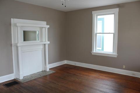 304 Walnut St, Elmwood Place, OH 45216 photo 2