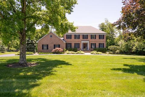 418 Heathgate Rd, Cincinnati, OH 45255 photo 1