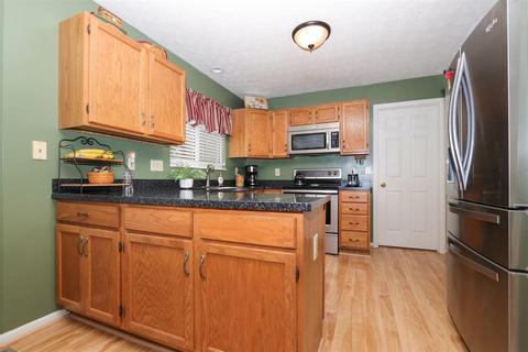 772 Regent Rd, Cincinnati, OH 45245 photo 9