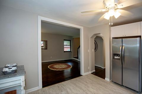 6928 Hurd Ave, Cincinnati, OH 45227 photo 9