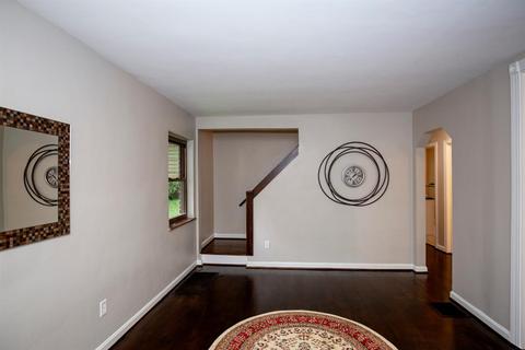 6928 Hurd Ave, Cincinnati, OH 45227 photo 2