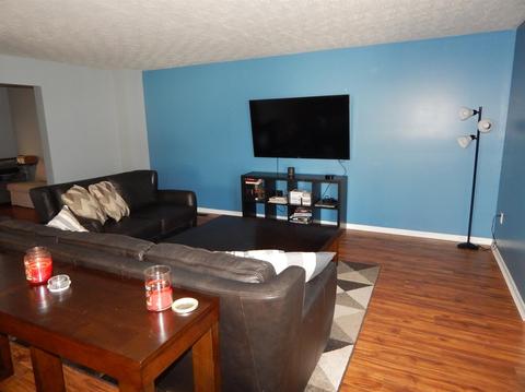 8897 Woolstone Ct, Hamilton Township, OH 45039 photo 6