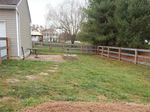 8897 Woolstone Ct, Hamilton Township, OH 45039 photo 4