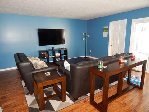 8897 Woolstone Ct, Hamilton Township, OH 45039 photo 5