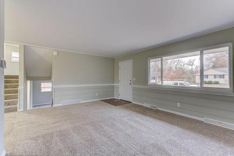 117 Junedale Dr, Greenhills, OH 45218 photo 7