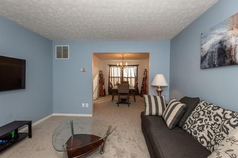 9610 Fallsridge Ct, Cincinnati, OH 45231 photo 7