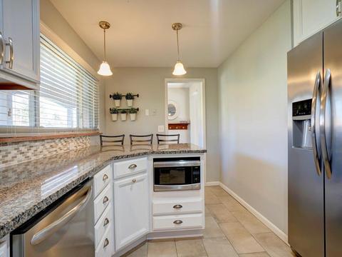 427 Meadowcrest Rd, Cincinnati, OH 45231 photo 6