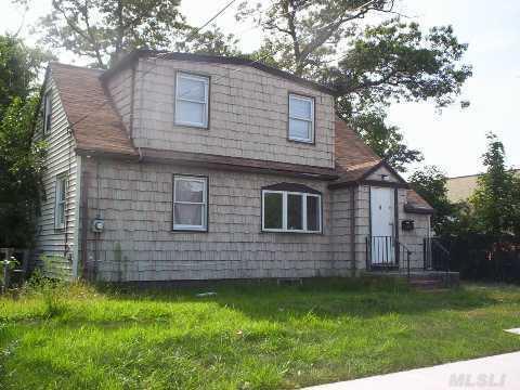 6670 Greentree Dr, Cincinnati, OH 45224 photo 2