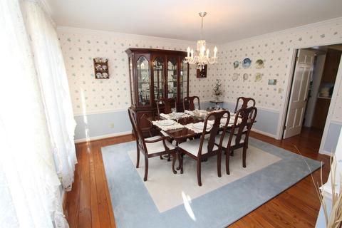 9494 Leebrook Dr, Cincinnati, OH 45231 photo 3