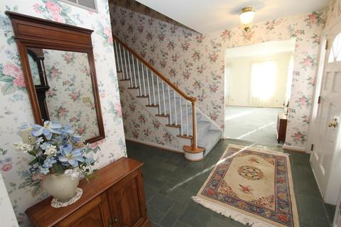 9494 Leebrook Dr, Cincinnati, OH 45231 photo 11