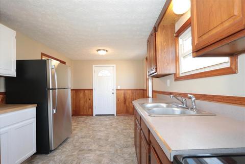 207 Fancy St, Blanchester, OH 45107 photo 8