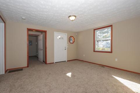 207 Fancy St, Blanchester, OH 45107 photo 5