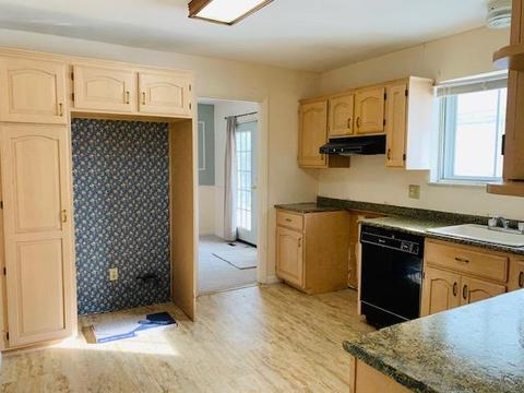 693 Daphne Ct, Forest Park, OH 45240 photo 12