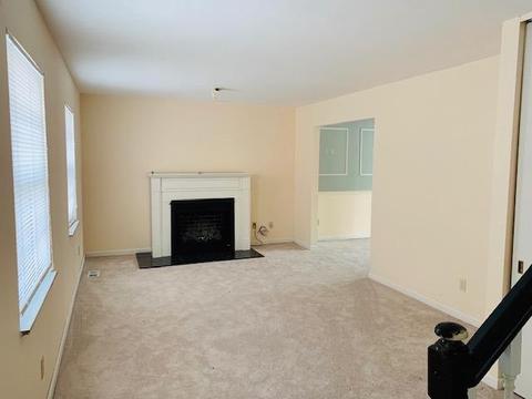 693 Daphne Ct, Forest Park, OH 45240 photo 7