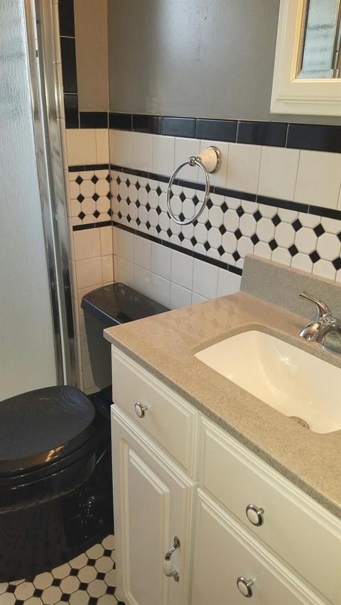 9218 Ranchill Dr, Cincinnati, OH 45231 photo 24