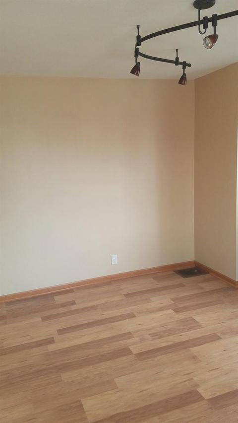 9218 Ranchill Dr, Cincinnati, OH 45231 photo 17