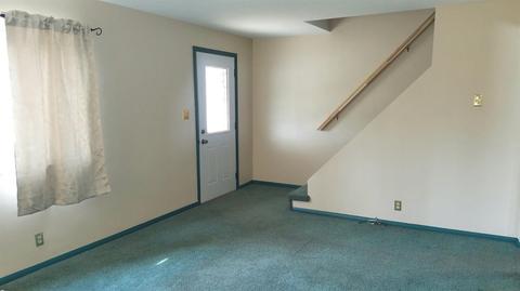 9218 Ranchill Dr, Cincinnati, OH 45231 photo 4