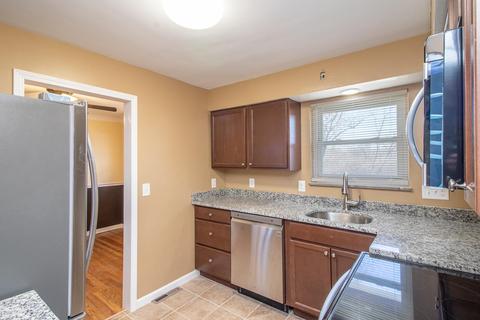 9218 Montoro Dr, Cincinnati, OH 45231 photo 3
