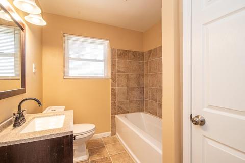 9218 Montoro Dr, Cincinnati, OH 45231 photo 16