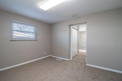 9218 Montoro Dr, Cincinnati, OH 45231 photo 12