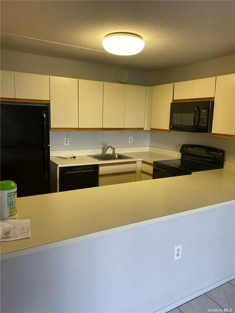 5658 Mapleridge Dr, Cincinnati, OH 45227 photo 8