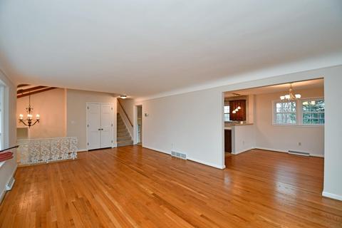 5658 Mapleridge Dr, Cincinnati, OH 45227 photo 10