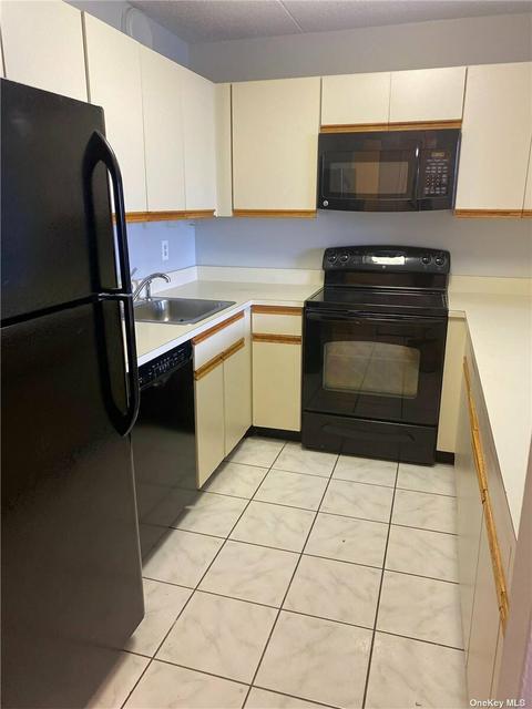 5658 Mapleridge Dr, Cincinnati, OH 45227 photo 11