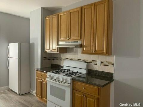 4684 Castleton Dr, Fairfield, OH 45014 photo 1