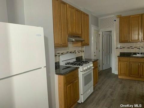 4684 Castleton Dr, Fairfield, OH 45014 photo 3