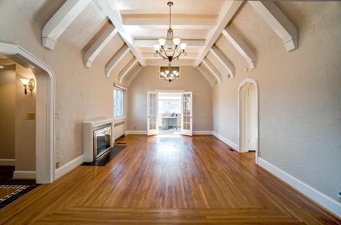 3905 Ledgewood Dr, Cincinnati, OH 45229 photo 5