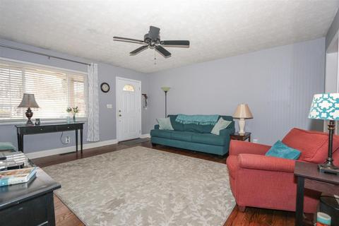 9135 Tag Dr, Cincinnati, OH 45231 photo 3