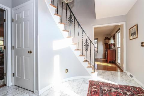 8286 Millview Dr, Cincinnati, OH 45249 photo 4