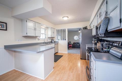 7697 Dickey Rd, Middletown, OH 45042 photo 25