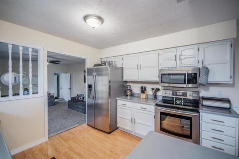 7697 Dickey Rd, Middletown, OH 45042 photo 26
