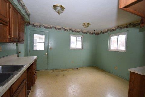 690 Jackson St, Lincoln Heights, OH 45215 photo 5