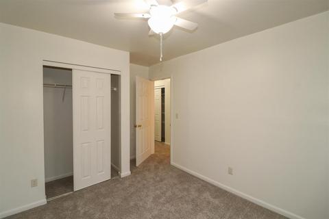 215 Peete St, Cincinnati, OH 45202 photo 11
