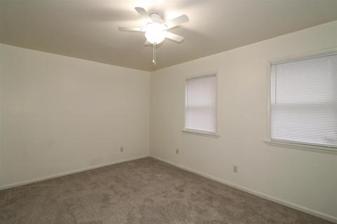 215 Peete St, Cincinnati, OH 45202 photo 3