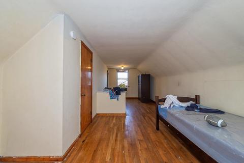 1337 Beech Ave, Cincinnati, OH 45205 photo 16