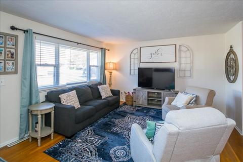 4659 Galaxy Ln, Cincinnati, OH 45244 photo 3