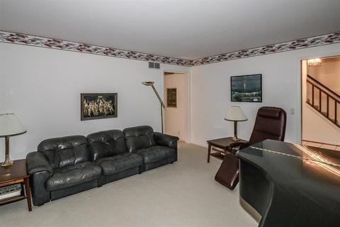817 Indian Trace Ct, Cincinnati, OH 45255 photo 4